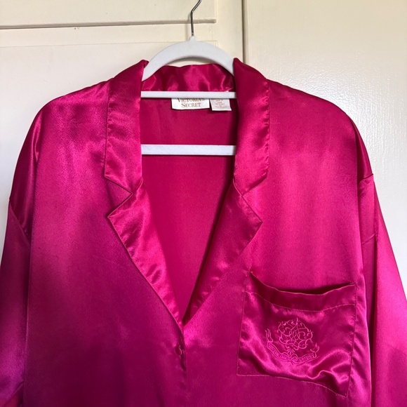 Vintage Victoria's Secret Gold Label Burgundy Satin Nightshirt Size Medium - Picture 2 of 9
